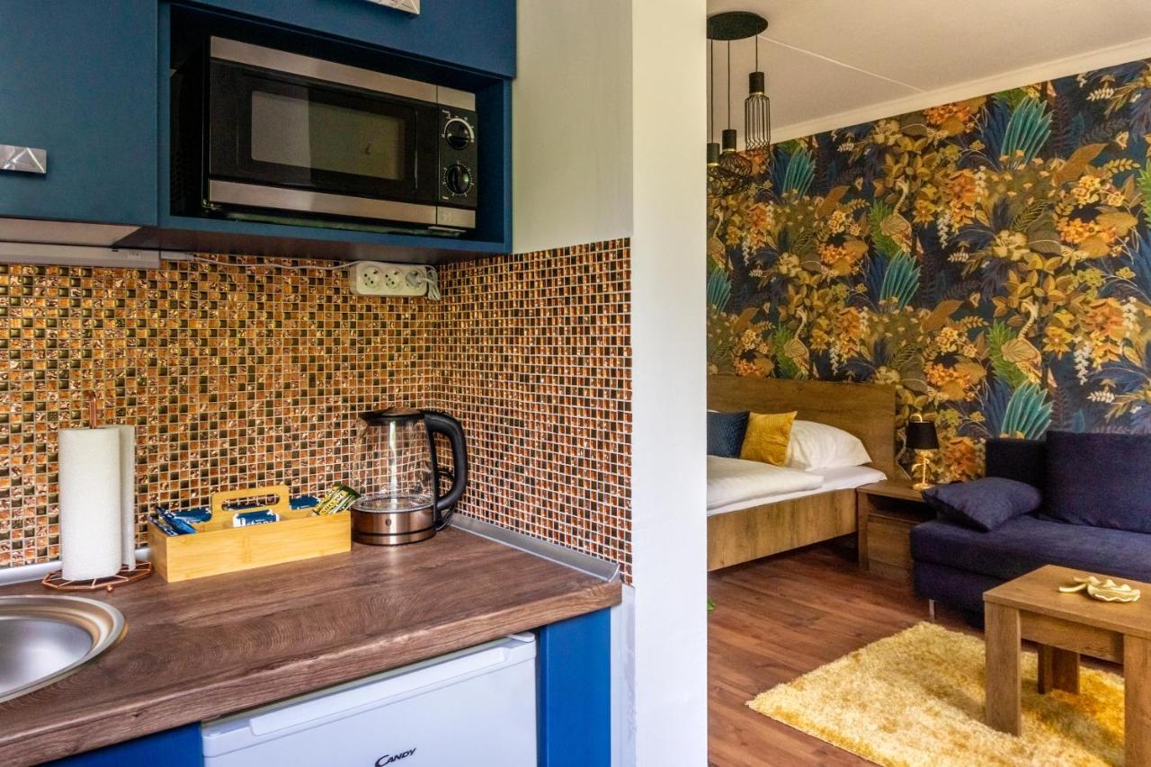 Secret Garden Apartman Miskolc Eksteriør billede